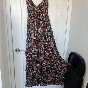 Floral Maxi Dress - Black and Pink
